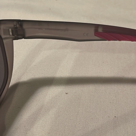 REEBOK RBOP 2103 matte black plastic frames, pink/gold lens.Comfort nose pads - Picture 6 of 9